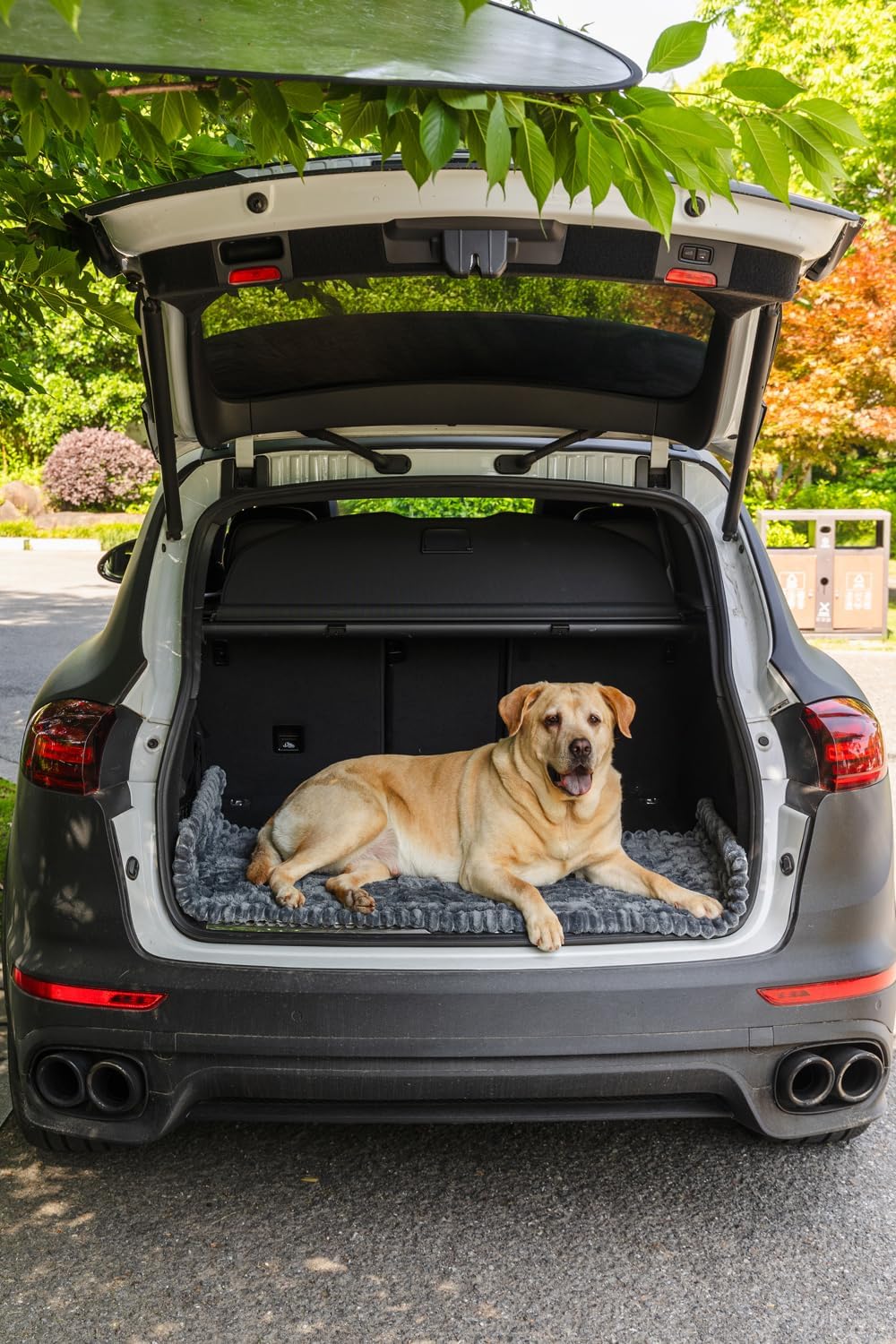 Non-Slip Dog Bed Mat for Car, Fuzzy Backseat Pet Mats | Travel Pet-Friendly Seat Cover for Cars, Compatible with Backseat Extenders Protectors, Dog Bed for Car Back Seats
