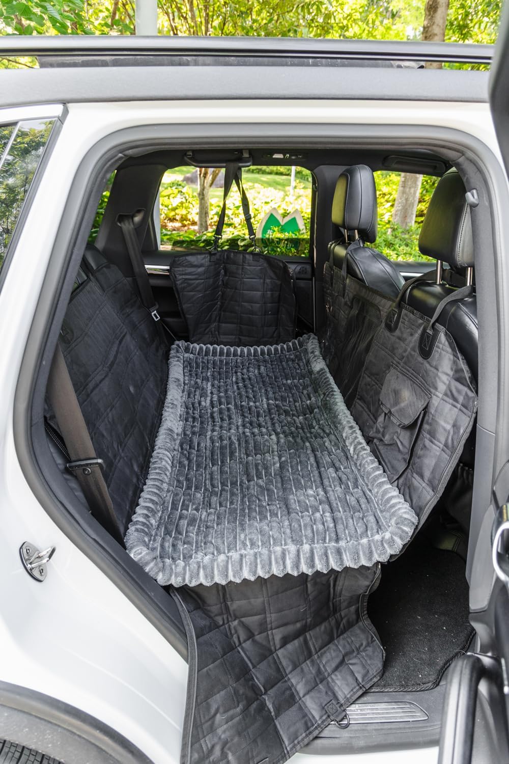 Non-Slip Dog Bed Mat for Car, Fuzzy Backseat Pet Mats | Travel Pet-Friendly Seat Cover for Cars, Compatible with Backseat Extenders Protectors, Dog Bed for Car Back Seats